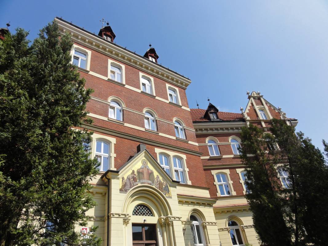 ZÁKLADNÁ ŠKOLA HLBOKÁ