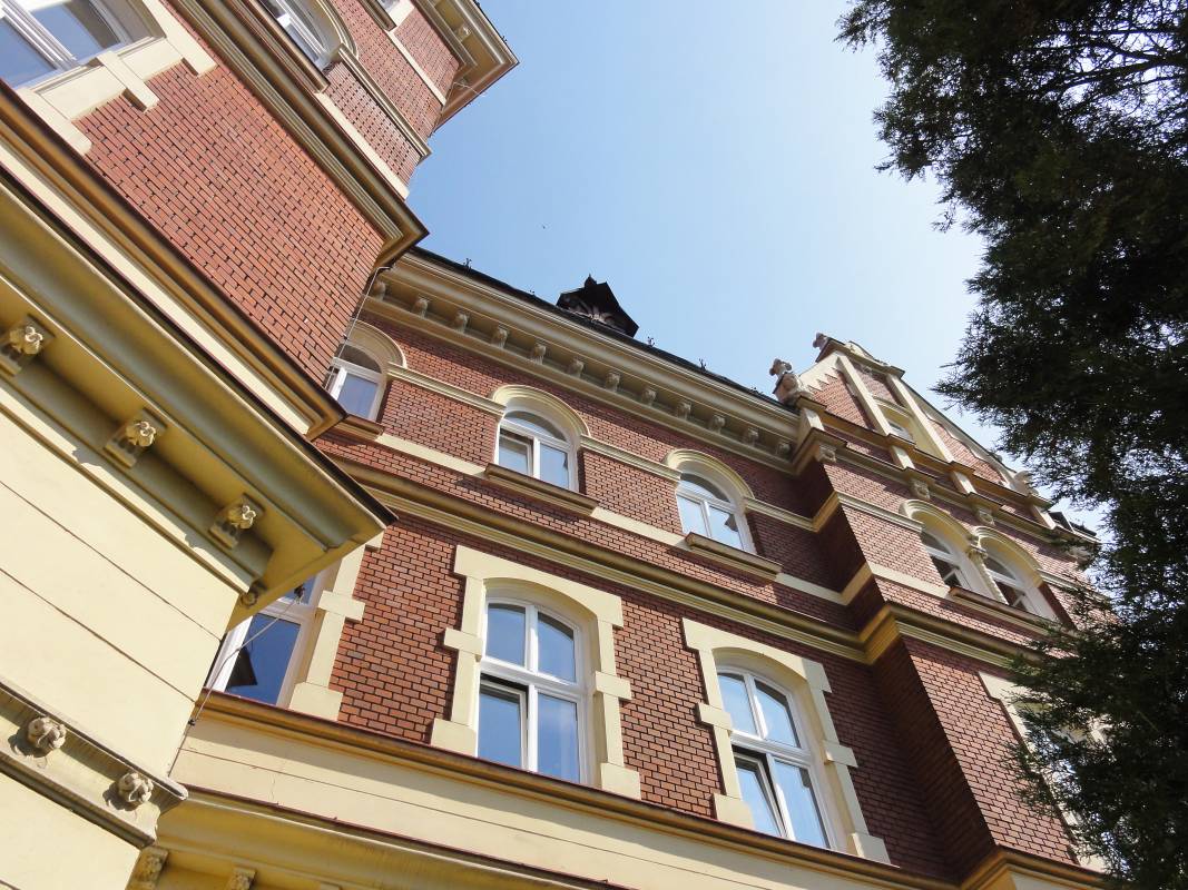 ZÁKLADNÁ ŠKOLA HLBOKÁ